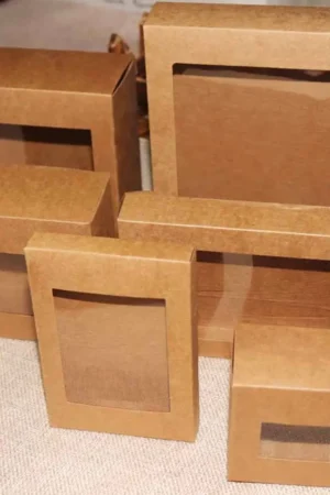 Boîte Kraft Cadeau avec fenêtre marron